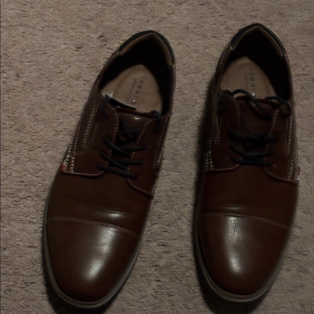 Tommy Hilfiger Men's Tan Leather Oxfords wore them for like 1 hour